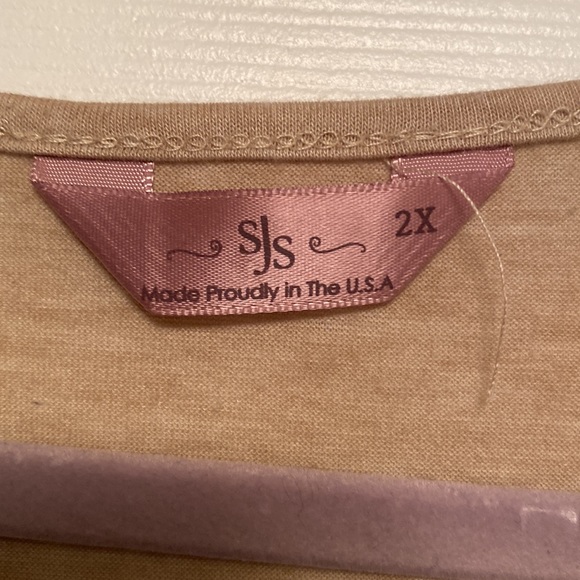 SJS Tan Short Sleeve Top…size 2X - Picture 5 of 5